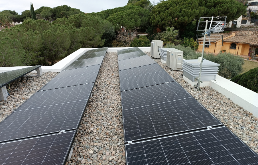 Placas solares fotovoltaicas - JConesa Olesa de Montserrat